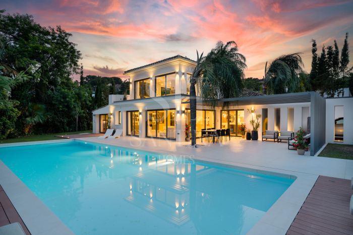 Villa zum Verkauf in Las Brisas