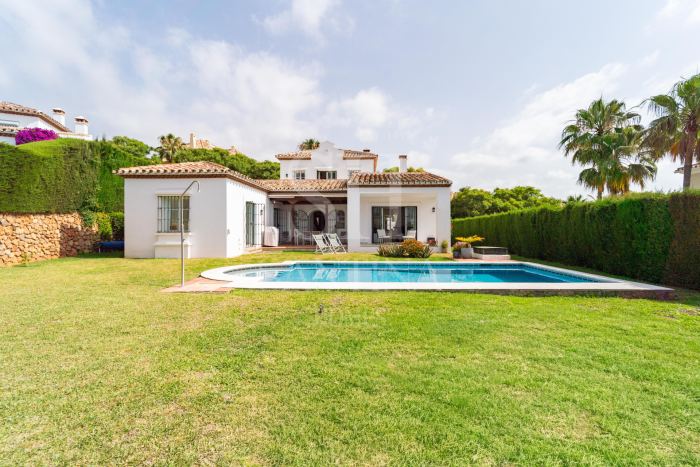 Villa till salu i Elviria