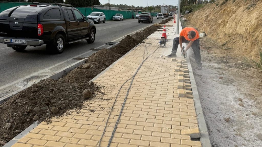 Die Benahavís-Straße bekommt ihren Gehweg: Was er für La Alquería und Atalaya bedeutet