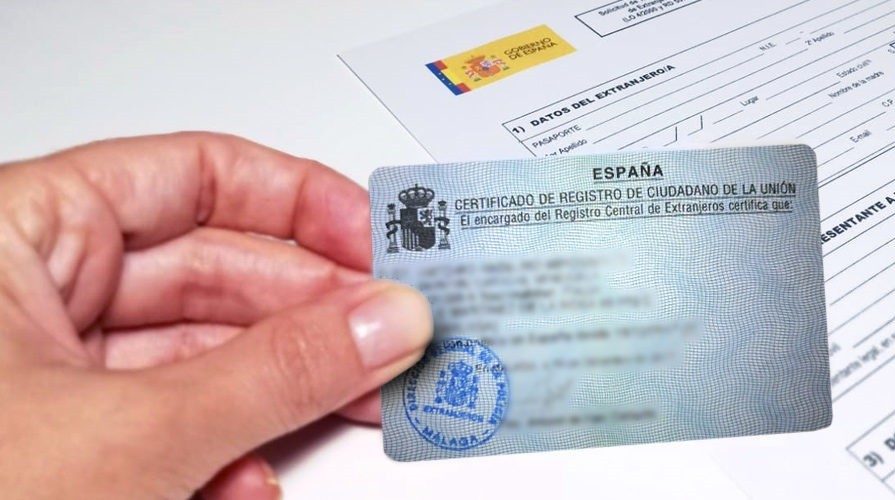 Die NIE-Nummer: Was sie ist und wie man sie ohne eine zweite Reise nach Spanien erhält