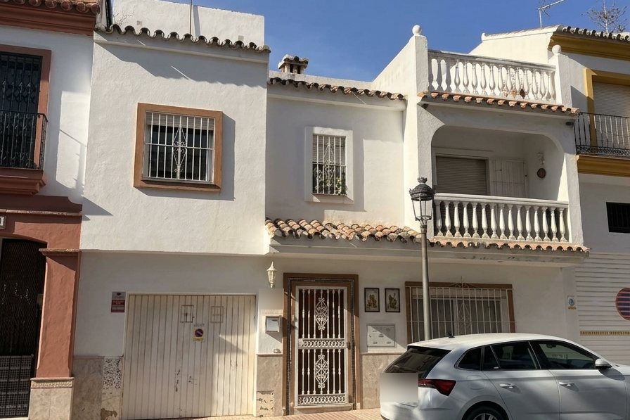 Okupas, una hipoteca impagada y una herencia: Cómo solucionamos una casa en Cancelada
